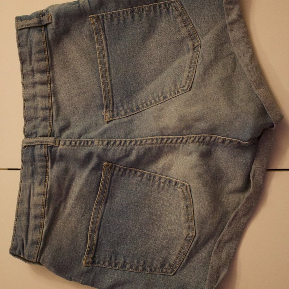 Shorts - Picture 2 of 2